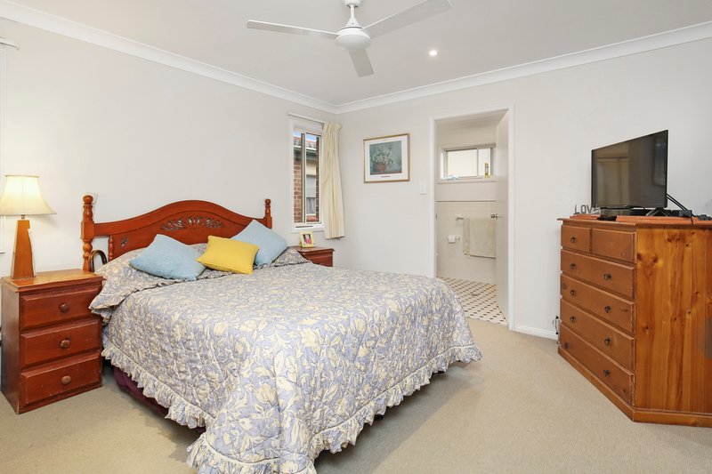 Photo - 1a Hopkin Place, Saratoga NSW 2251 - Image 5