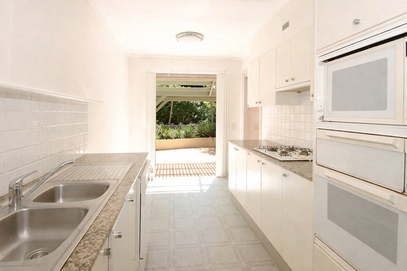 Photo - 1A Kenilworth Street, Bondi Junction NSW 2022 - Image 3