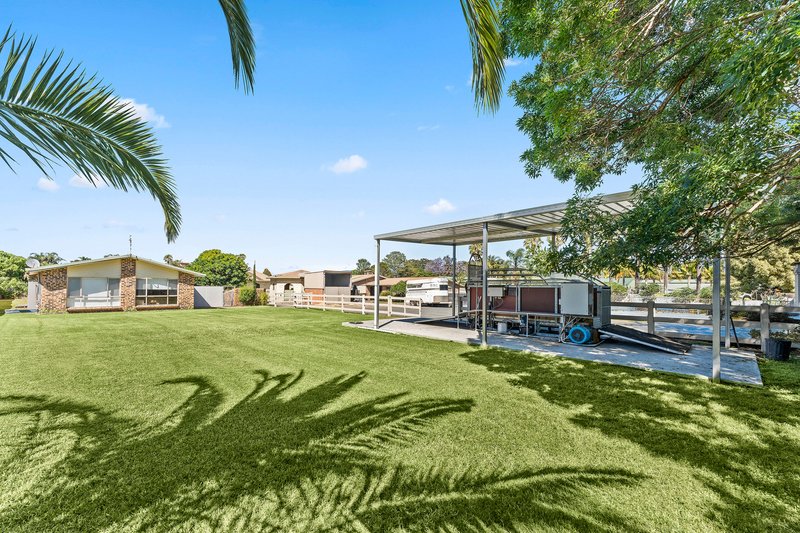 Photo - 1a Kingston Town Drive, Kembla Grange NSW 2526 - Image 5