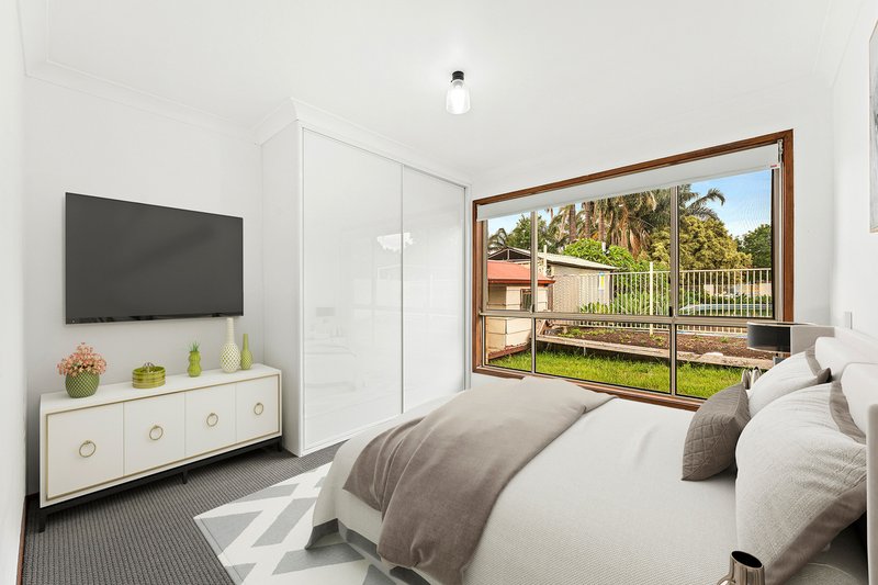 Photo - 1a Kingston Town Drive, Kembla Grange NSW 2526 - Image 13