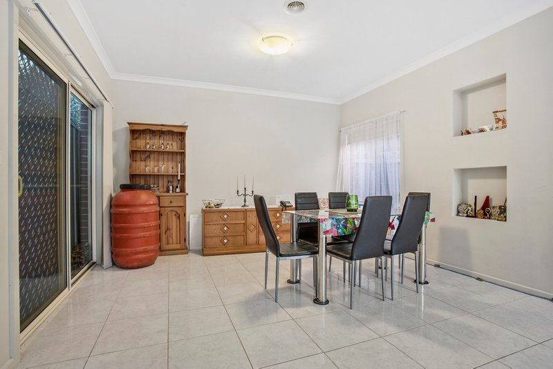 Photo - 1a Minogue Crescent, Hoppers Crossing VIC 3029 - Image 6