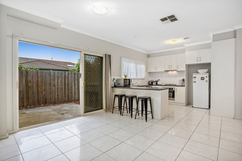 Photo - 1a Minogue Crescent, Hoppers Crossing VIC 3029 - Image 7