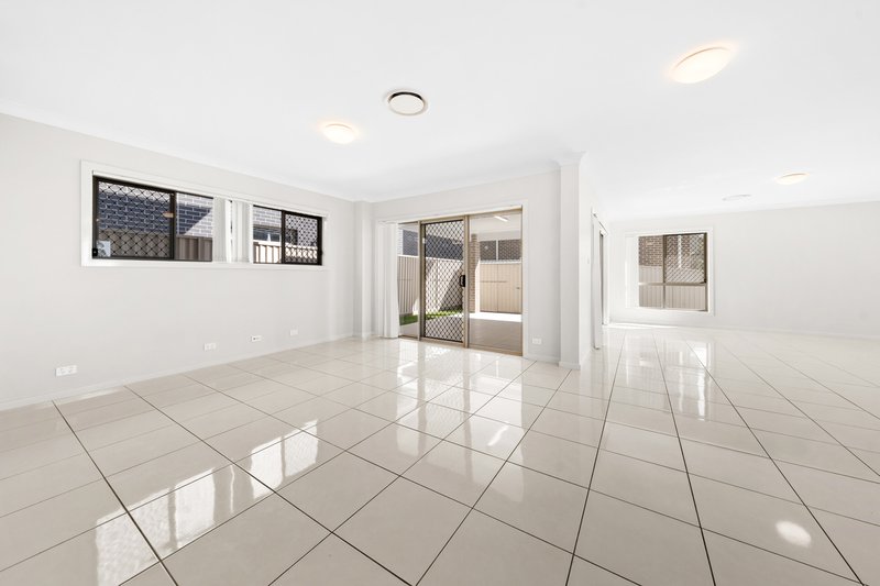 Photo - 1A Ritchie Terrace, Middleton Grange NSW 2171 - Image 3