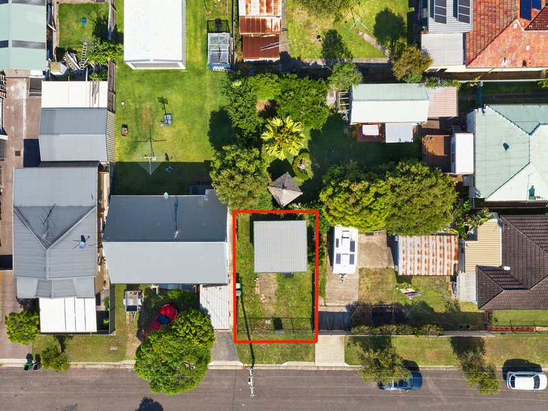 Photo - 1A Robb Street, Belmont NSW 2280 - Image 3