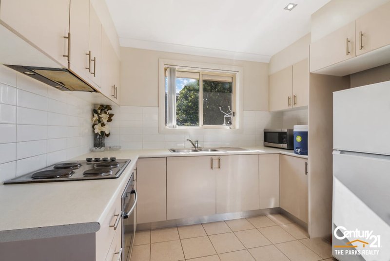 Photo - 1a Roland Street, Bossley Park NSW 2176 - Image 5