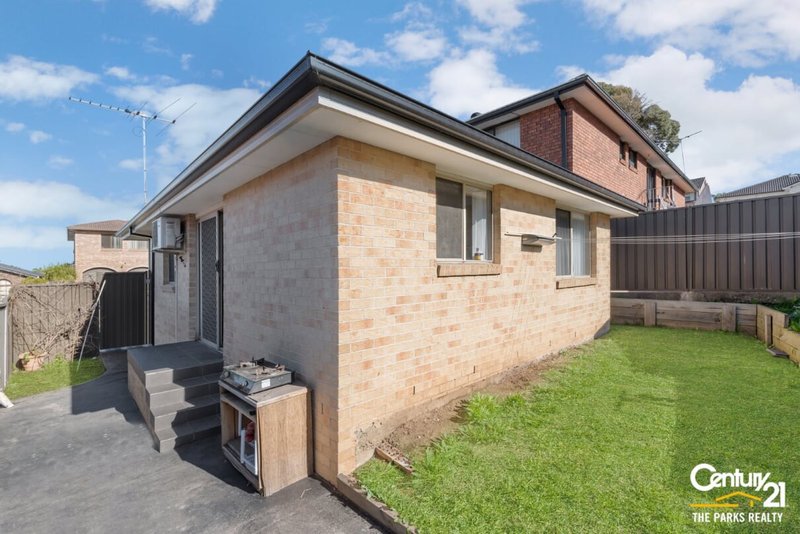 Photo - 1a Roland Street, Bossley Park NSW 2176 - Image 8