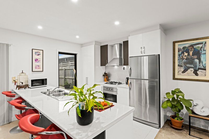Photo - 1A Sullivan Court, Belmont VIC 3216 - Image 2