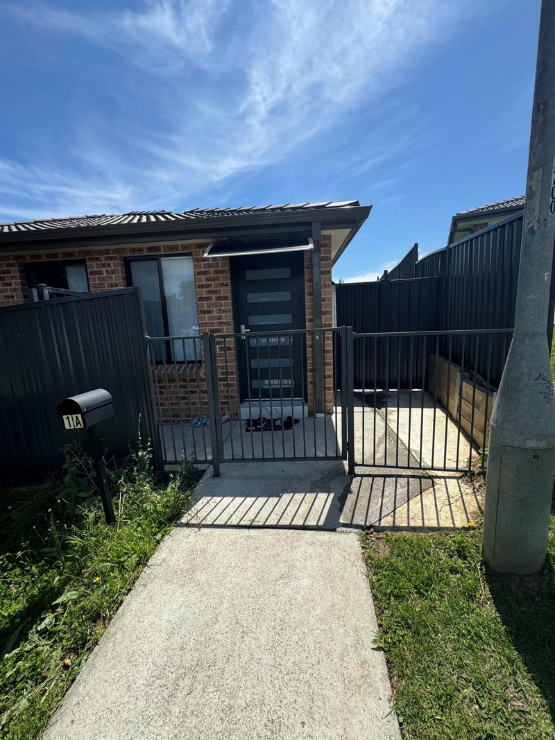 Photo - 1a Tulloch Place, Edensor Park NSW 2176 - Image 6