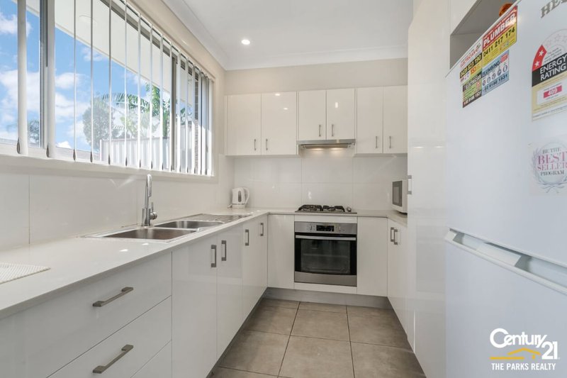 Photo - 1a Walan Place, Bonnyrigg NSW 2177 - Image 4