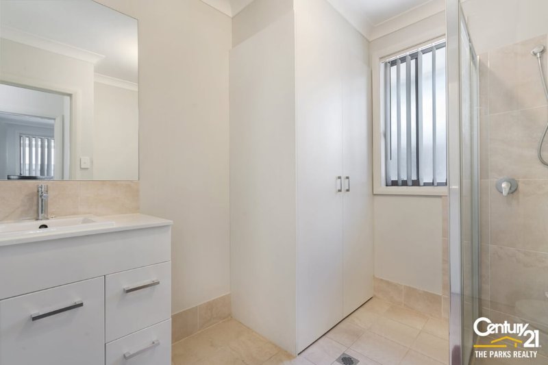 Photo - 1a Walan Place, Bonnyrigg NSW 2177 - Image 6