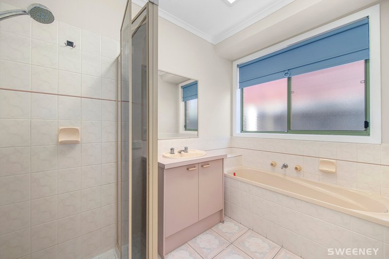 Photo - 1A Warren Court, Altona Meadows VIC 3028 - Image 13