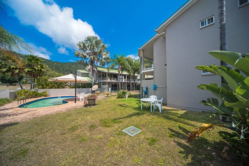 Photo - 1A/10 Island Drive, Cannonvale QLD 4802 - Image 15