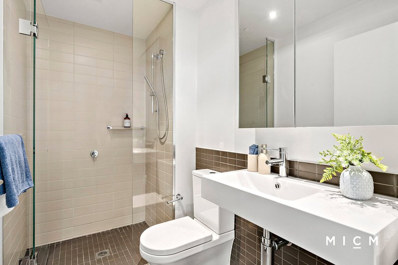 Photo - 1A/9 Waterside Place, Docklands VIC 3008 - Image 6