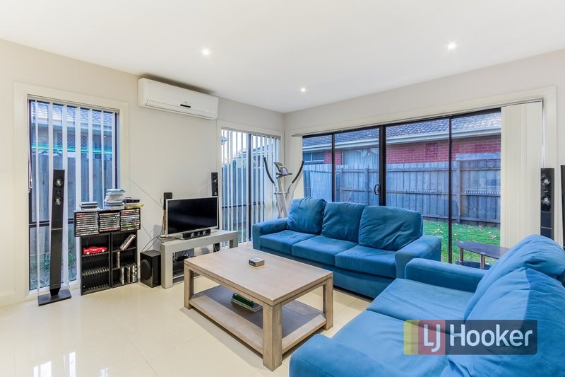 Photo - 1B Alma Road, Hampton Park VIC 3976 - Image 6