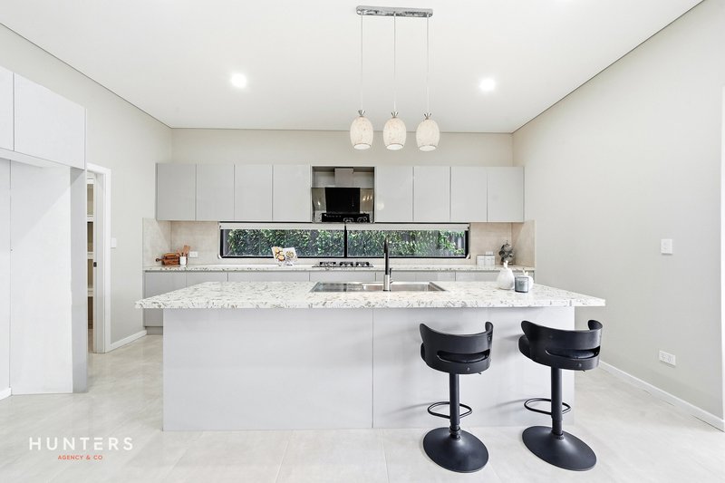 Photo - 1B Andrew Place, Girraween NSW 2145 - Image 6
