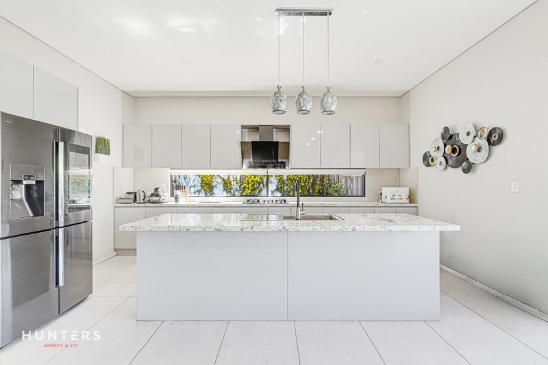 Photo - 1B Andrew Place, Girraween NSW 2145 - Image 3