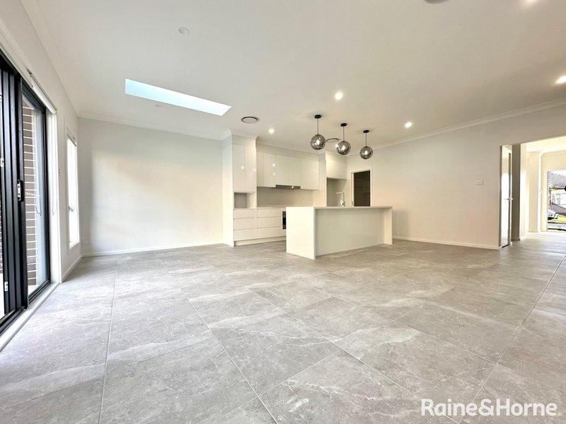 Photo - 1b Bilga Street, Kirrawee NSW 2232 - Image 5