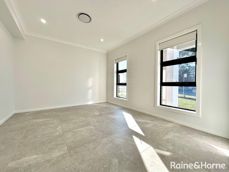 Photo - 1B Bilga Street, Kirrawee NSW 2232 - Image 2