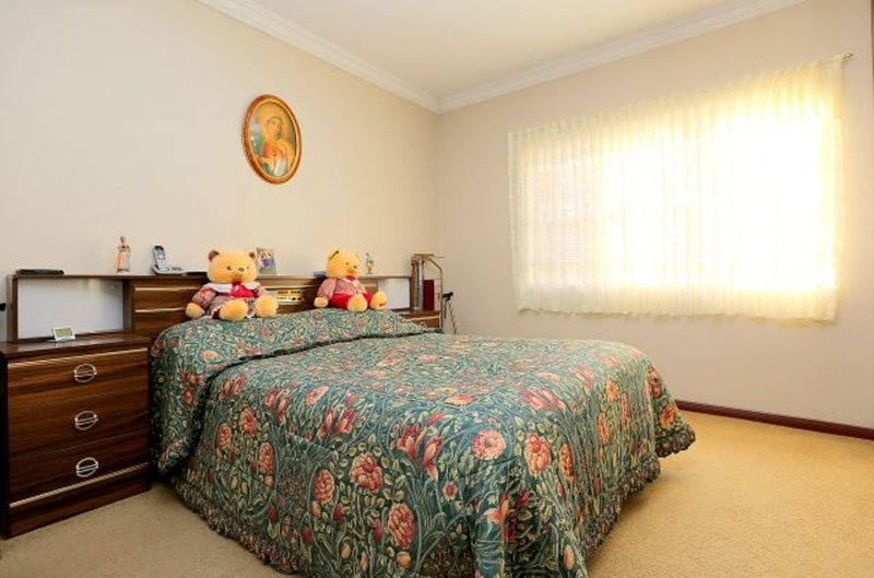 Photo - 1B Bungalow Crescent (Aka 2/10 Gordon Street) , Bankstown NSW 2200 - Image 6