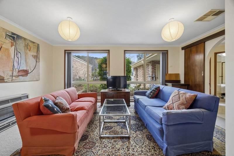 Photo - 1B Buntine Crescent, Isaacs ACT 2607 - Image 4
