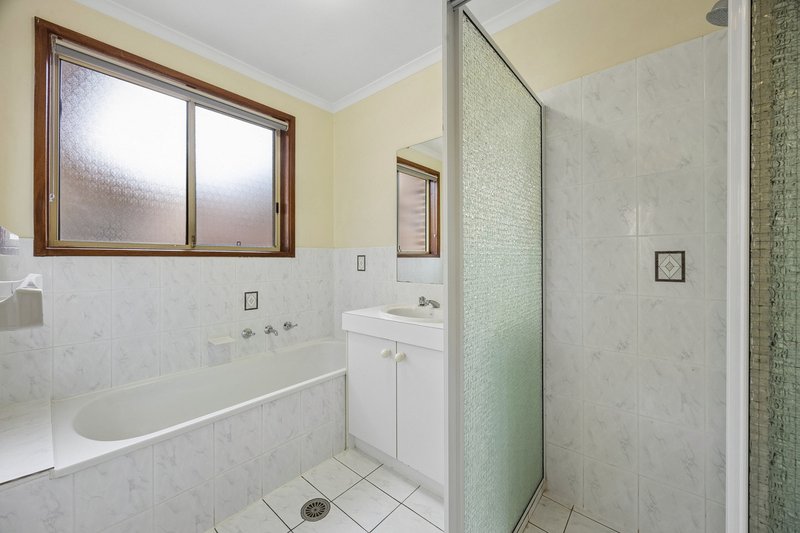 Photo - 1B Buntine Crescent, Isaacs ACT 2607 - Image 12
