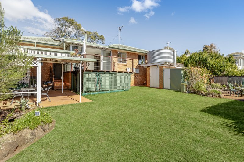 Photo - 1B Garde Street, Centenary Heights QLD 4350 - Image 13