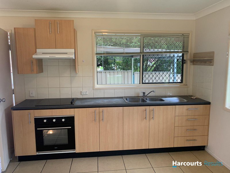 Photo - 1B Gulubia Place, Calamvale QLD 4116 - Image 4