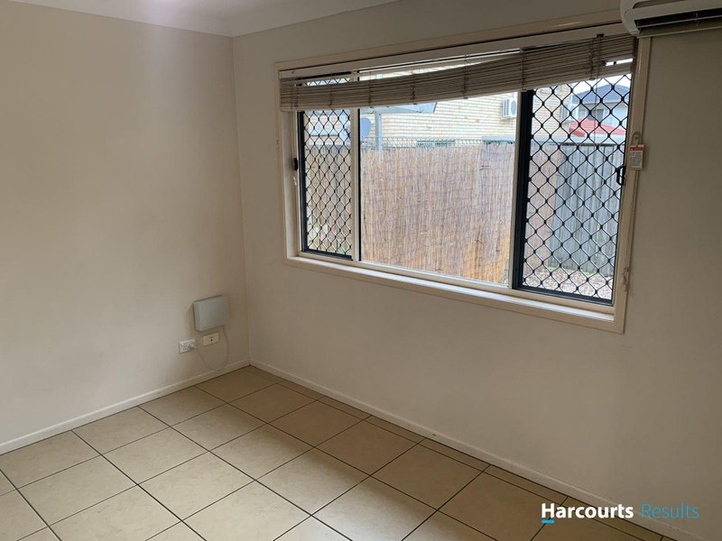 Photo - 1B Gulubia Place, Calamvale QLD 4116 - Image 7