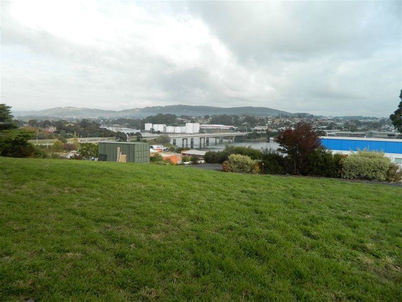 Photo - 1B Marine Street, East Devonport TAS 7310 - Image 2