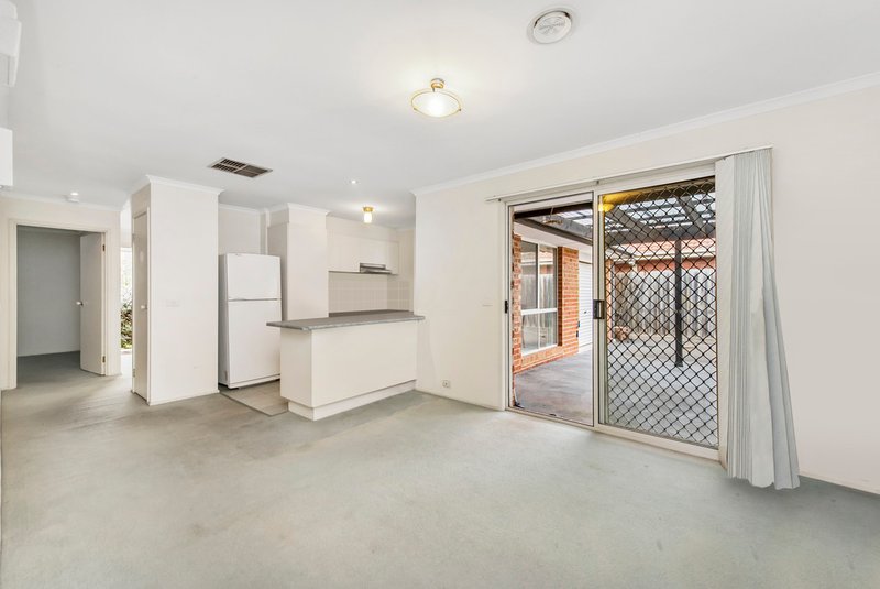 Photo - 1B Rachel Court, Sydenham VIC 3037 - Image 3