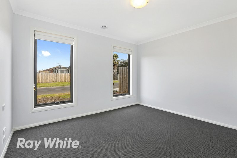 Photo - 1B Saintfield Street, Lara VIC 3212 - Image 4