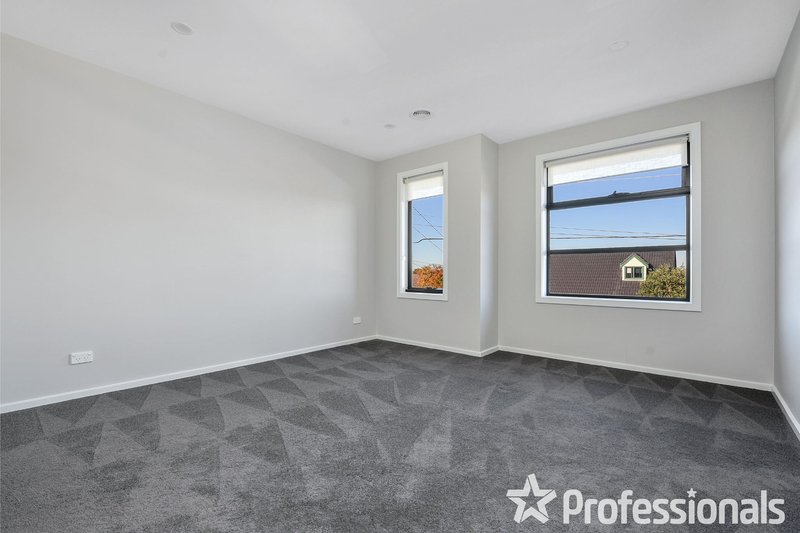 Photo - 1B Snowy Court, Clayton South VIC 3169 - Image 4