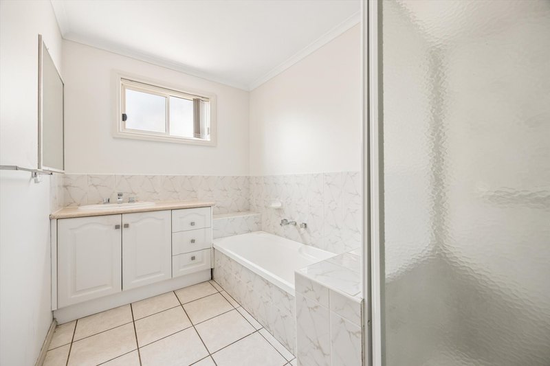 Photo - 1B Turramurra Drive, Rowville VIC 3178 - Image 3