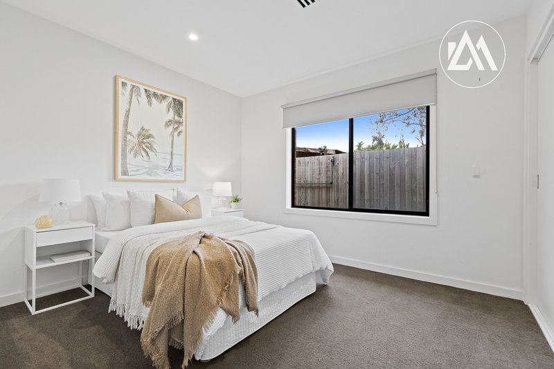 Photo - 1B Wynnstay Road, Seaford VIC 3198 - Image 13