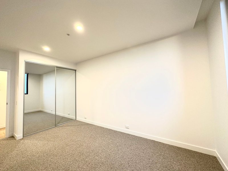 Photo - 1B1B/2 Main Road, Clayton South VIC 3169 - Image 2