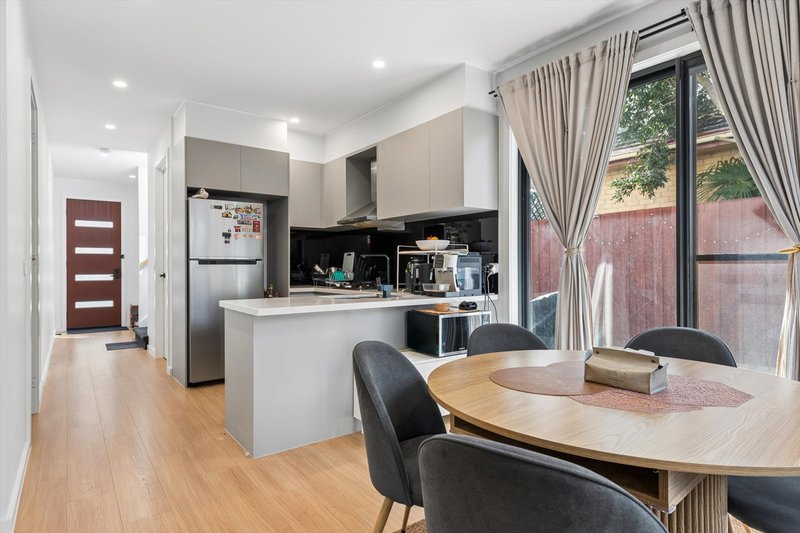 Photo - 1D Lydford Road, Ferntree Gully VIC 3156 - Image 4