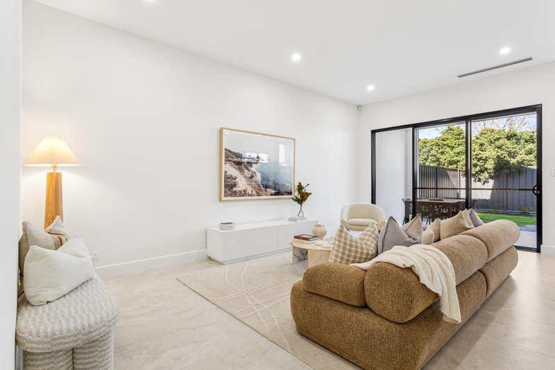 Photo - 1d Worthley Road, Findon SA 5023 - Image 5