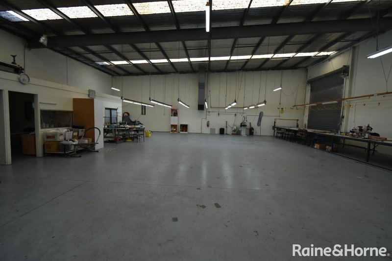 Photo - 1H Parson Avenue, Springvale VIC 3171 - Image 2