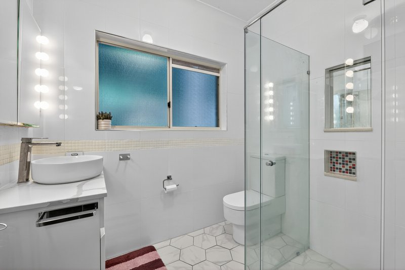 Photo - 2-10 Tulipwood Drive, Bonogin QLD 4213 - Image 13