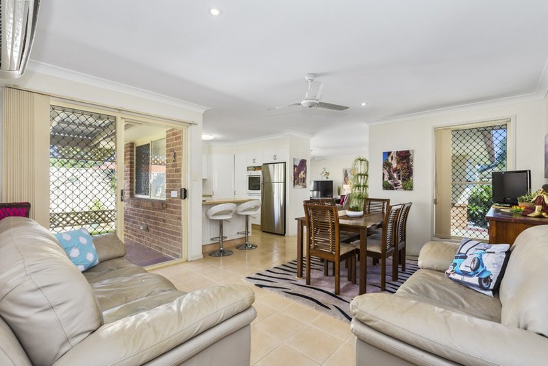 Photo - 2 / 11 Magnolia Crescent, Banora Point NSW 2486 - Image 5