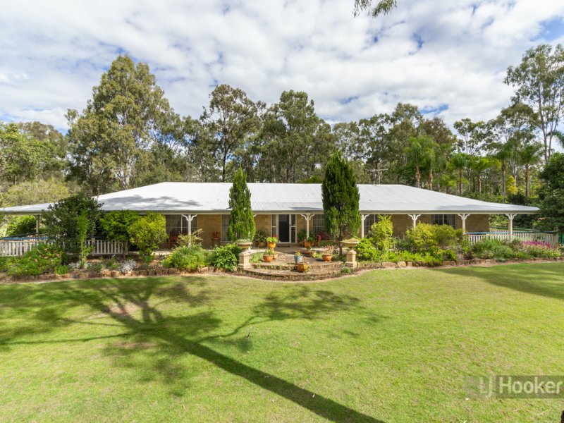 Photo - 2-12 Carbeen Road, Park Ridge South QLD 4125 - Image 1