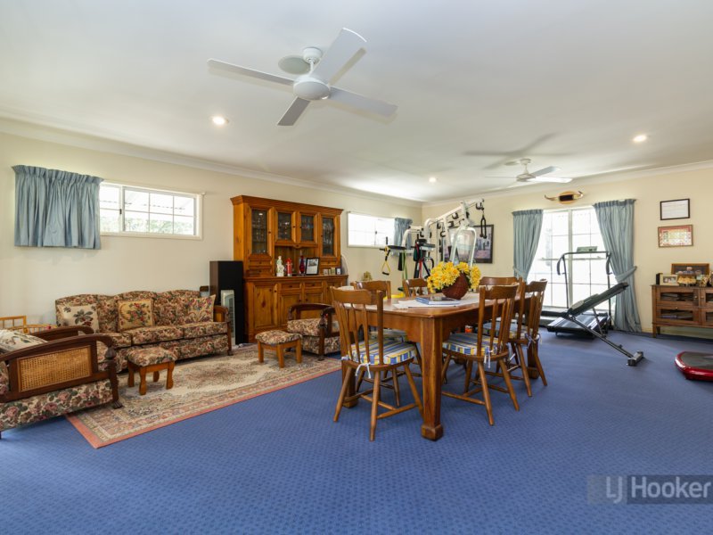 Photo - 2-12 Carbeen Road, Park Ridge South QLD 4125 - Image 3