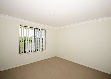 Photo - 2 /12 Fulmar Court, Burrum Heads QLD 4659 - Image 10