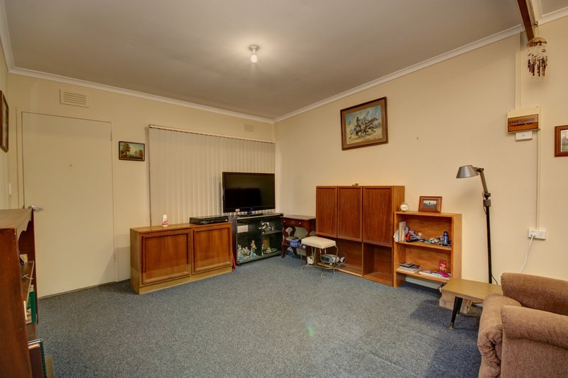 Photo - 2 / 26 Campaspe Street, Rochester VIC 3561 - Image 2