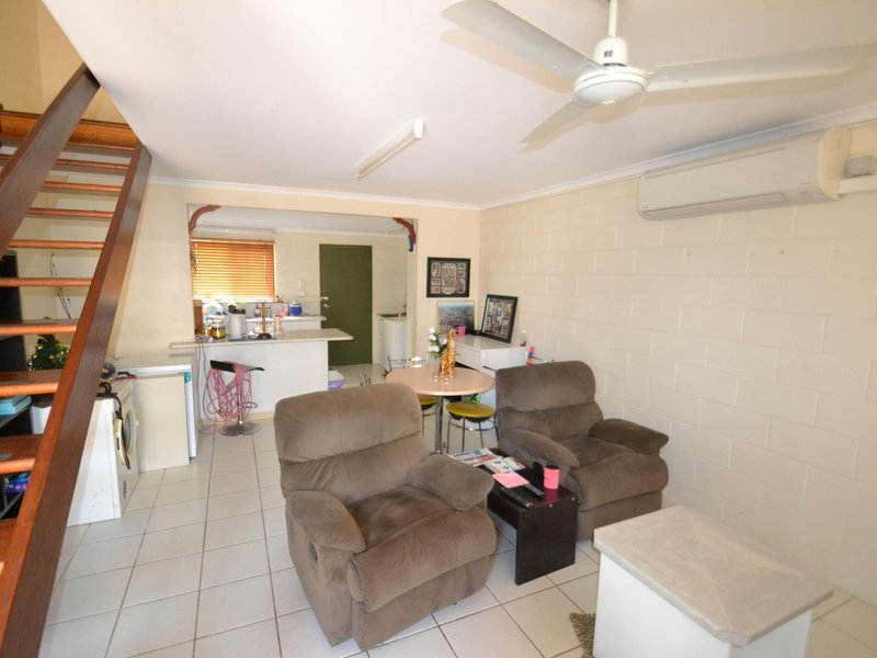 Photo - 2-2a Powell St , Bowen QLD 4805 - Image 7