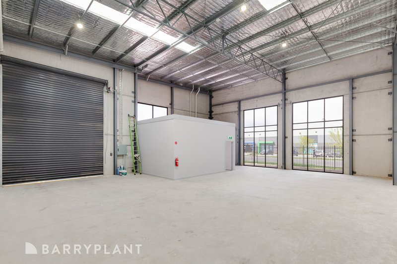 Photo - 2, 3 & 4/1 Enterprise Way, Wallan VIC 3756 - Image 6