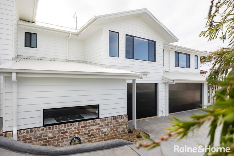 Photo - 2, 3 & 4/24 St Vincent Street, Ulladulla NSW 2539 - Image 2