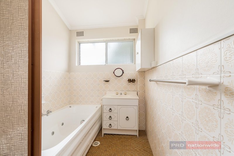 Photo - 2 / 31 Neptune Street, Revesby NSW 2212 - Image 5