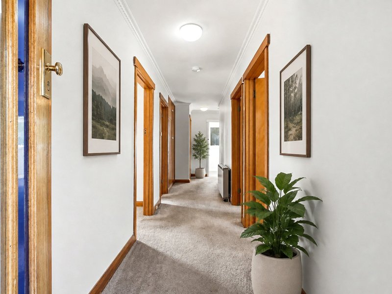 Photo - 2-4 Baintree Avenue, Dynnyrne TAS 7005 - Image 4
