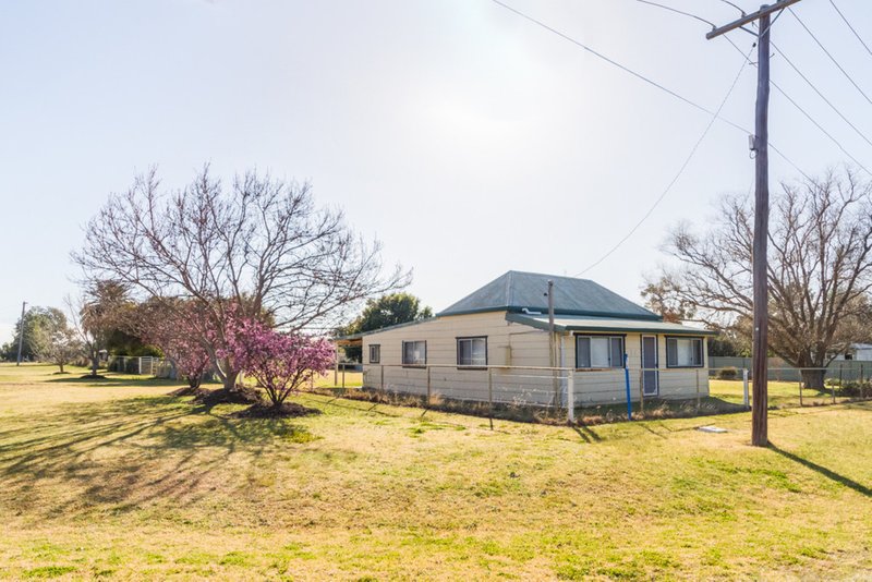 Photo - 2 - 4 Bowen Street, Woodstock NSW 2793 - Image 2